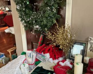  Hristmas candles and linens