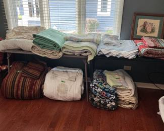 Comforters and quilt sets