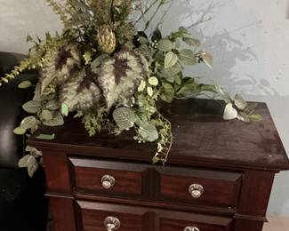 Three drawer chest