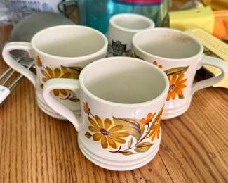 Vtg Stoneware Mugs