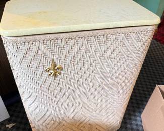 Vtg Hamper