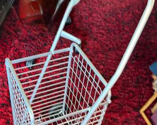 Nice small shopping cart