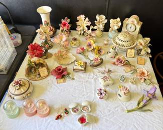 Vtg Capodimonte soo much!