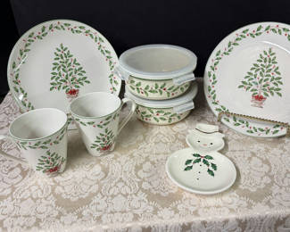 Lot 17: Christmas Lenox Lot