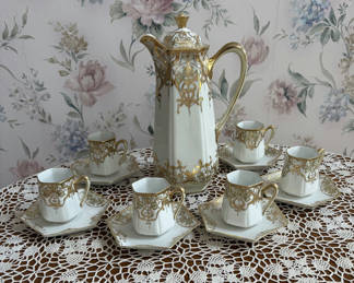 Lot 6: Nippon Chocolate and Demitasse Cups