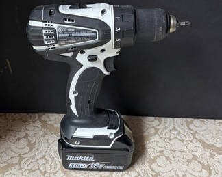 Lot 50: Makita Cordless Drill