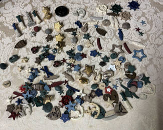 Lot 22: Vintage Buttons and Embellishments