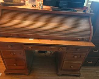 Large wooden roll top desk $100