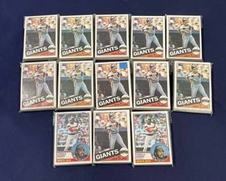 441 Lot 418h 1980s Topps White Sox and Giant team sets