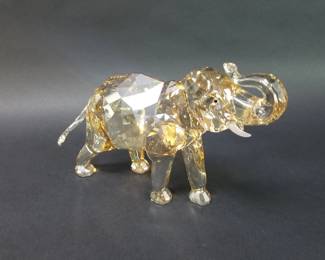 096 Lot 689 Swarovski crystal elephant sculpture