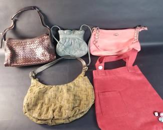 296 Lot 338 Group of womens designer style purses