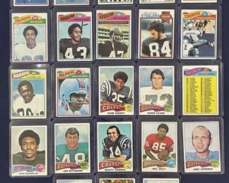 368 Lot 382h Lot of 1970s Topps football cards