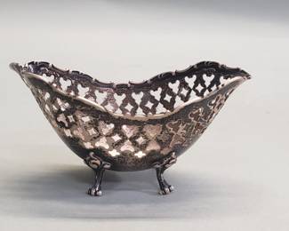 159 Lot 101 Antique reticulated sterling silver bonbon dish