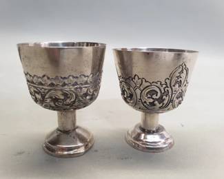 113 Lot 122 Pair of small vintage silver goblets