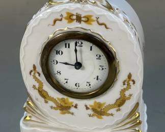 047 Lot 589 Vintage Meissen porcelain clock