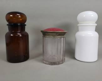 480 Lot 438 Vintage canister jars