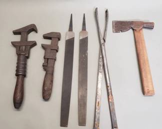 149 Lot 444 Group of antique and vintage hand tools