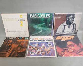 667 Lot 592 Group of LP records