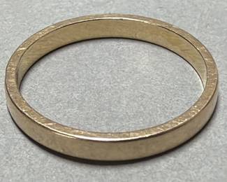 106 Lot 64 14k gold ring