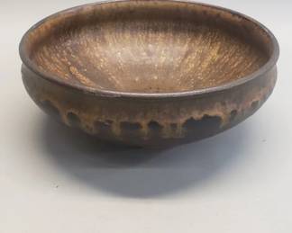 601 Lot 530 Signed vintage studio pottery bowl