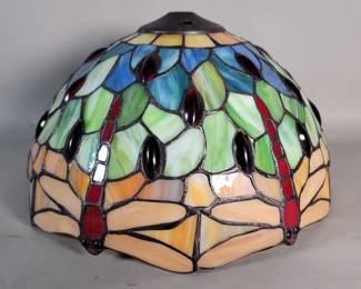707 Lot 629 Stained glass lamp shade depicting a dragonfly
