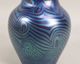 818 Lot 733 Signed vintage iridescent art glass vase