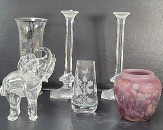 306 Lot 343 Hand blown glass elephant figure Vail Saint