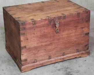 144 Lot 446 Antique walnut chest