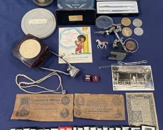 437 Lot 416h Lot of vintage items