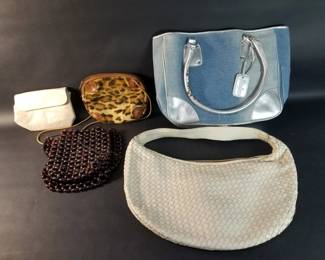 283 Lot 330 Group of designer style womens purses