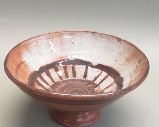 579 Lot 510 Vintage handmade studio pottery footed bowl