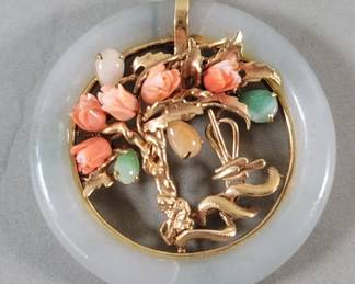 006 Lot 315 14k gold jade coral Chinese scenic garden pendant