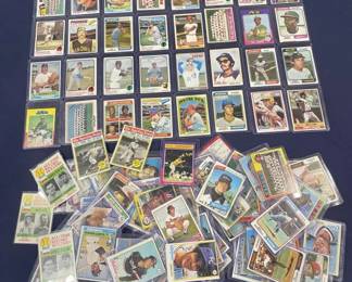 447 Lot 421h Large lot of 1970s baseball cards