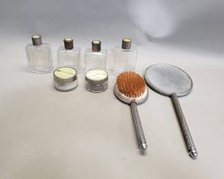 781 Lot 699 Group of Art Deco vanity set