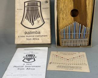 678 Lot 602 Vintage Hugh Tracey 17 note treble Kalimba