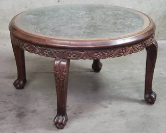 604 Lot 533 Vintage Asian hand carved walnut tea tBle with