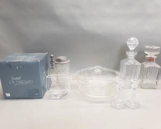 401 Lot 399 Group of crystal and glass decanters ice