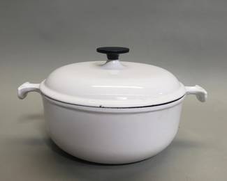 211 Lot 236 Vintage Le Creuset 20 La Mama covered pot