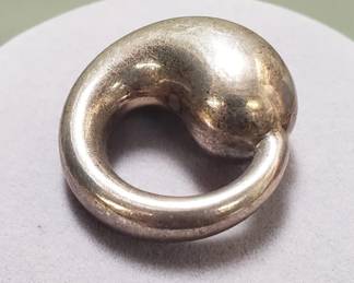 034 Lot 43 Tiffany and Co Elsa Peretti Sterling silver