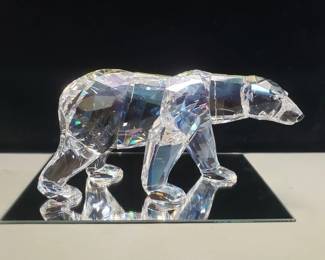 081 Lot 30 Swarovski Crystal Siku Polar Bear figurine