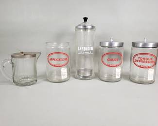 436 Lot 416 Group of vintage apothecary canisters