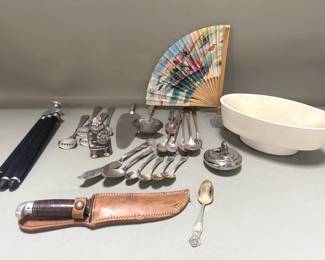 484 Lot 440 Box of miscellaneous items
