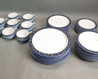 535 Lot 469 32 pcs Mikasa Potter s Touch Julliard pattern