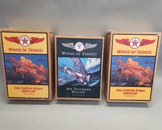 724 Lot 646 Bundle of Wings of Texaco model airplanes