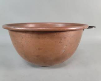 645 Lot 572 Vintage copper mixing bowl