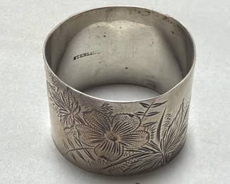 061 Lot 70 Sterling silver floral engraved napkin ring