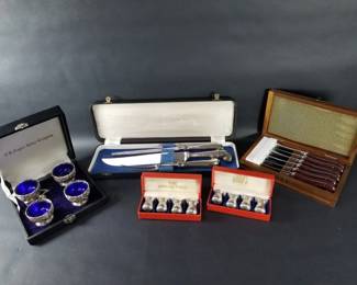 277 Lot 324 Group of carving set salt and pepper shakers