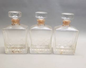 549 Lot 483 Three vintage crystal decanters