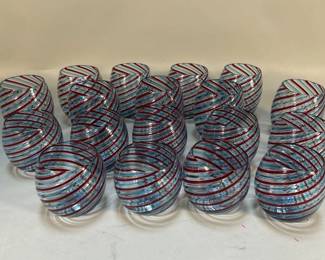 197 Lot 562 Group of vintage Murano style hand blown cups with swirl pattern