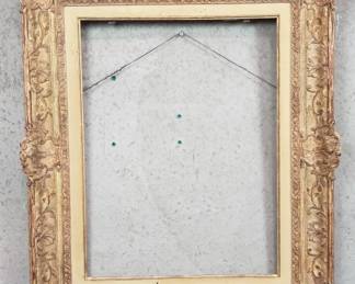 193 Lot 202 Vintage carved wood picture frame